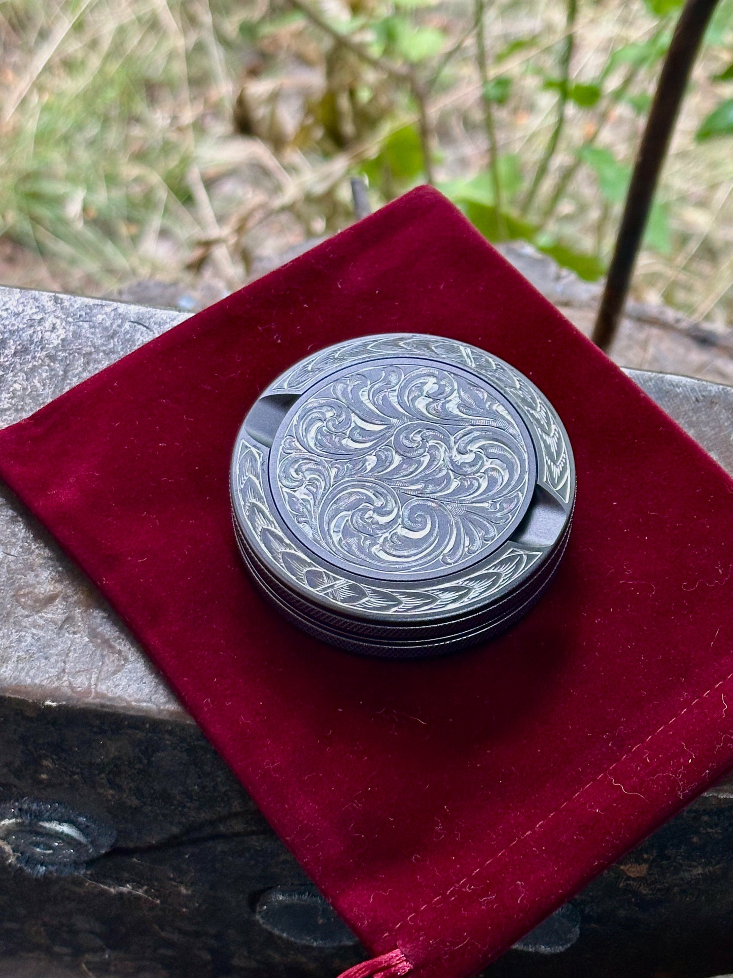 Engraved Pouches Can