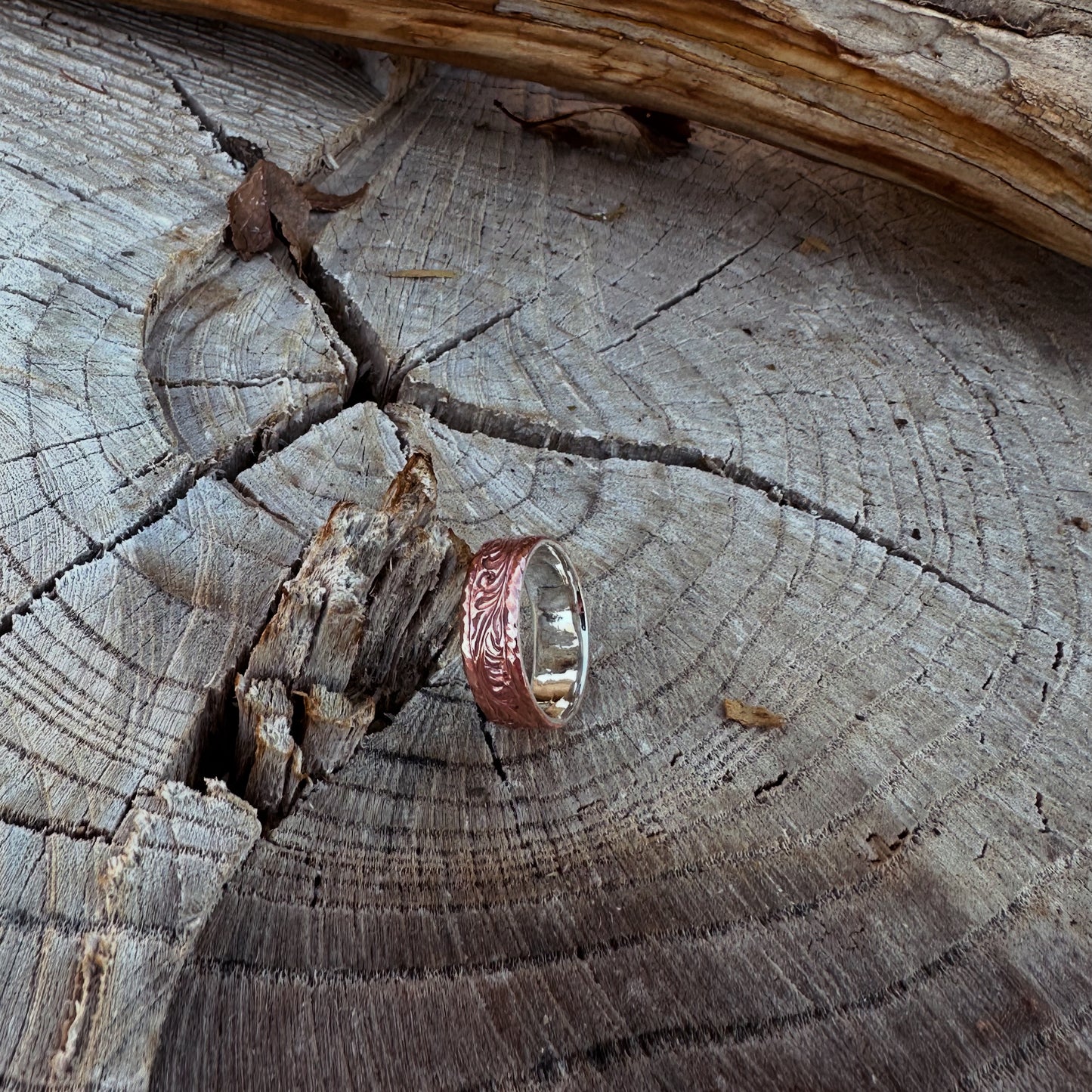 2-Tone Western Silver Lined Ring