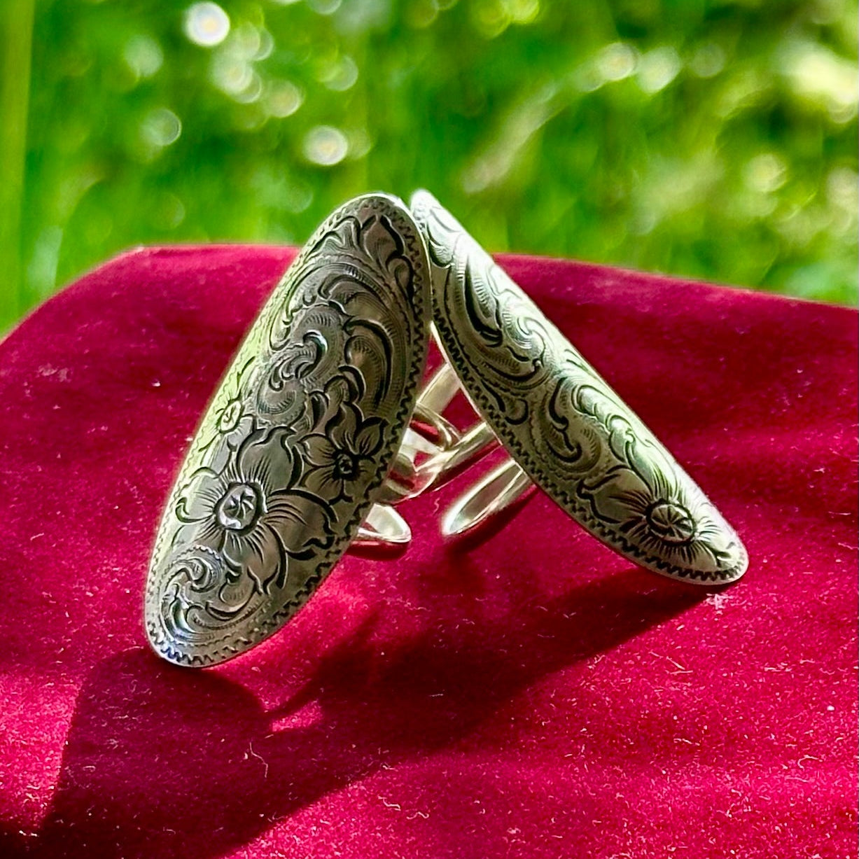 Adjustable Saddle Ring