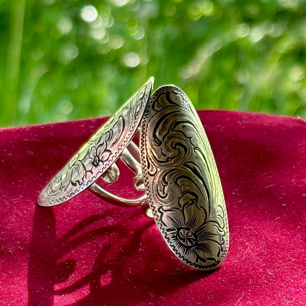 Adjustable Saddle Ring